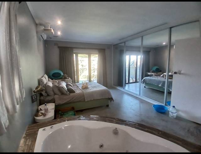 2 BEDROOM HOUSE TO LET IN WATERFALL